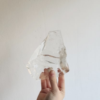 Szklana skałka bezbarwna