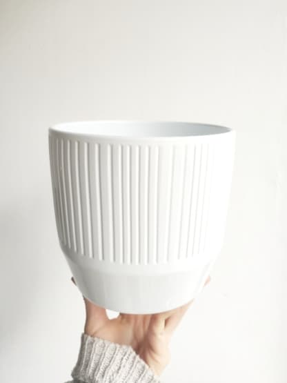 Osłonka ceramiczna biała STRIPES 17 cm